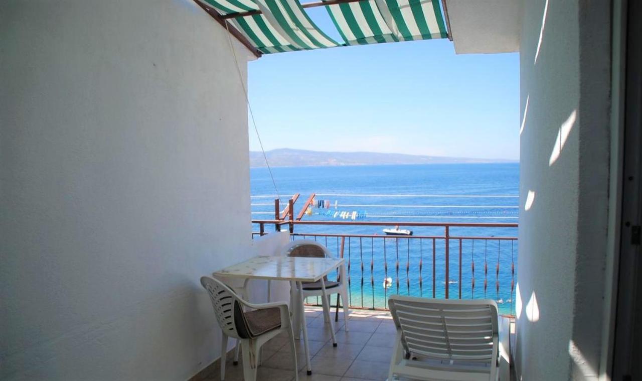 Adriatic Beach Suites Омиш Экстерьер фото
