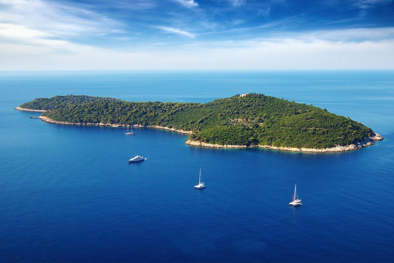 Adriatic Beach Suites Омиш Экстерьер фото