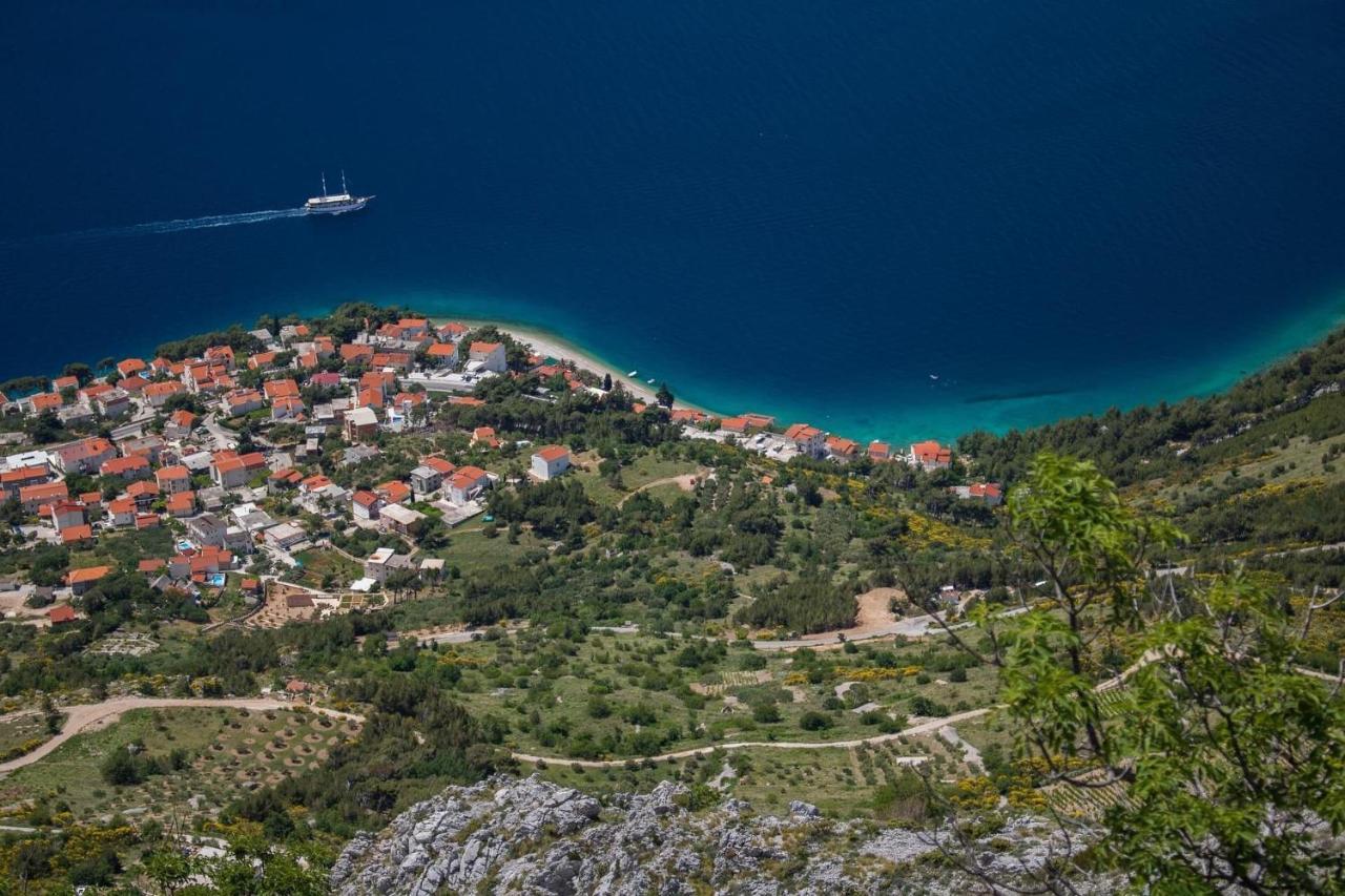 Adriatic Beach Suites Омиш Экстерьер фото
