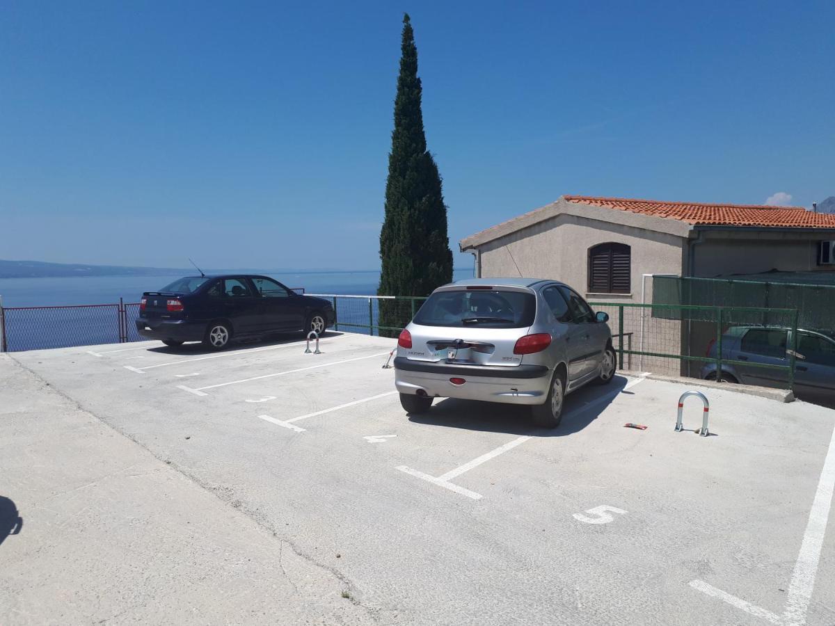 Adriatic Beach Suites Омиш Экстерьер фото