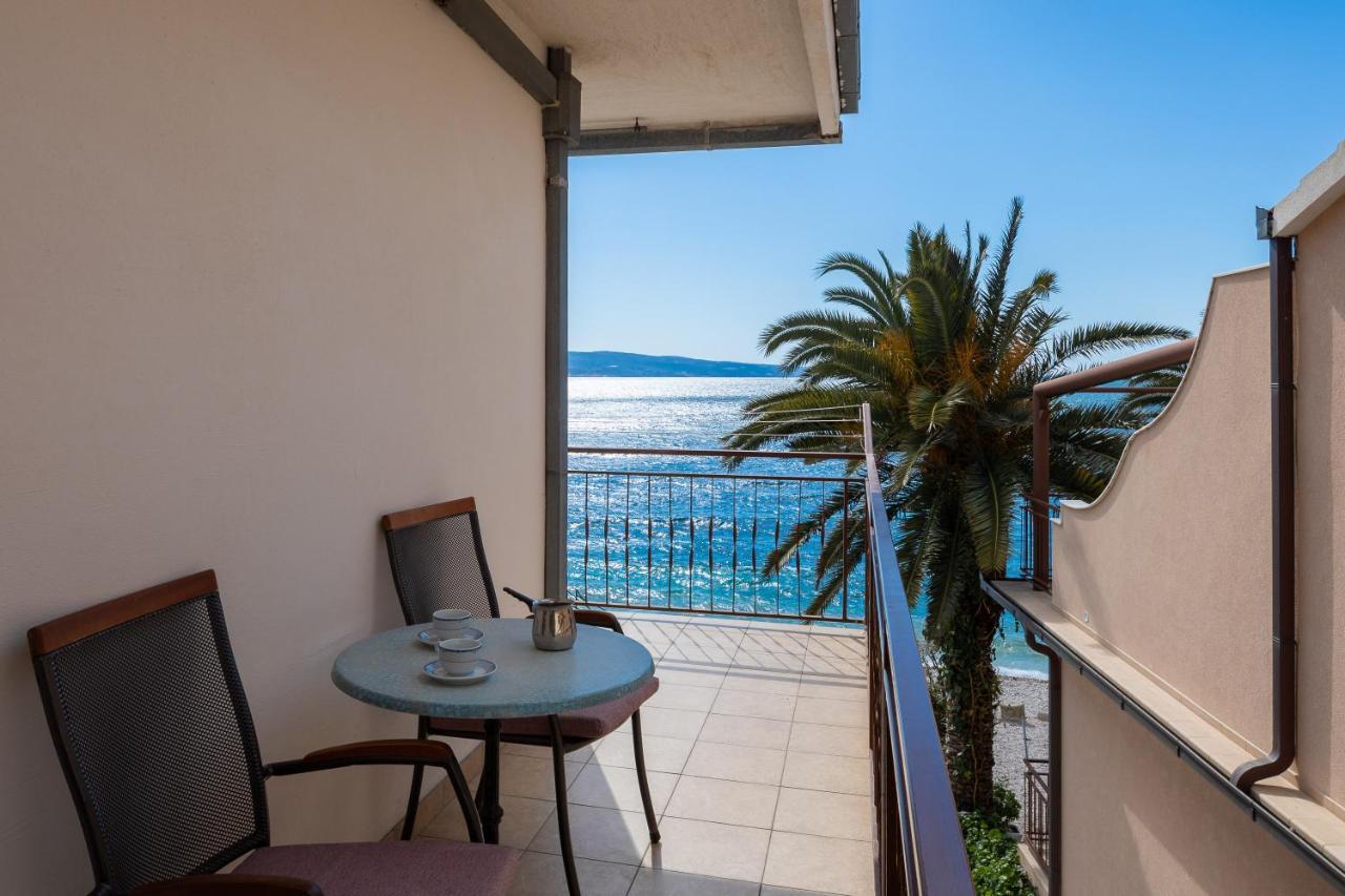Adriatic Beach Suites Омиш Экстерьер фото