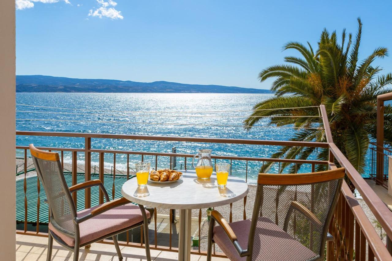 Adriatic Beach Suites Омиш Экстерьер фото