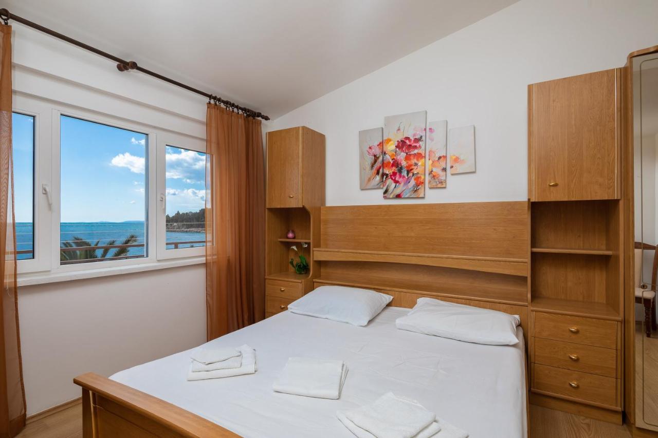 Adriatic Beach Suites Омиш Экстерьер фото