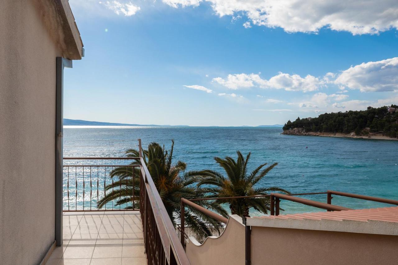Adriatic Beach Suites Омиш Экстерьер фото
